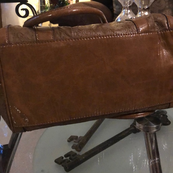 Guess Signature brown bag with patent trim - Picture 8 of 8